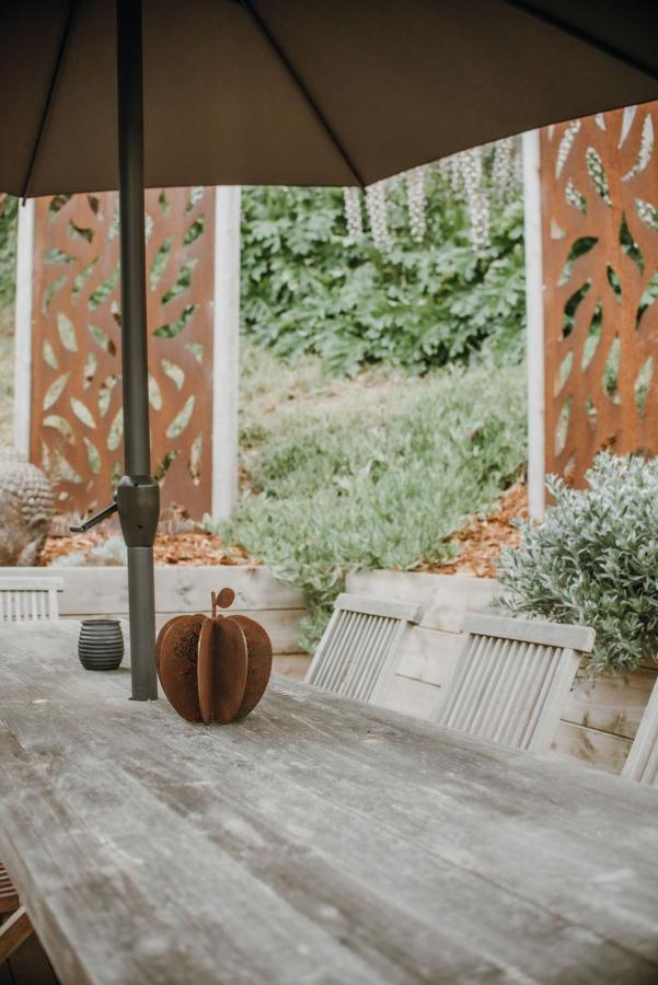 Demure Charm 4 Bedrooms Rye Bagian luar foto